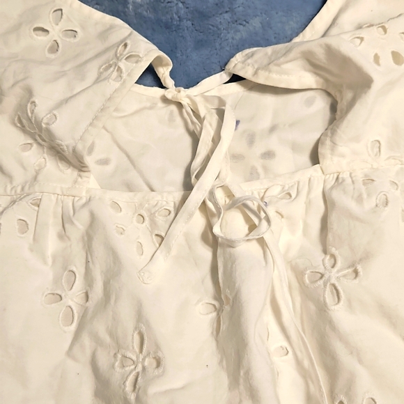 NWT LOFT White Eyelet Sleeveless Top - Picture 4 of 4